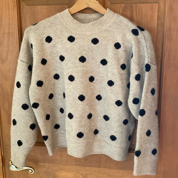 Chelsea & Theodore Tan Polka Dot Sweater Size Small - Picture 1 of 3